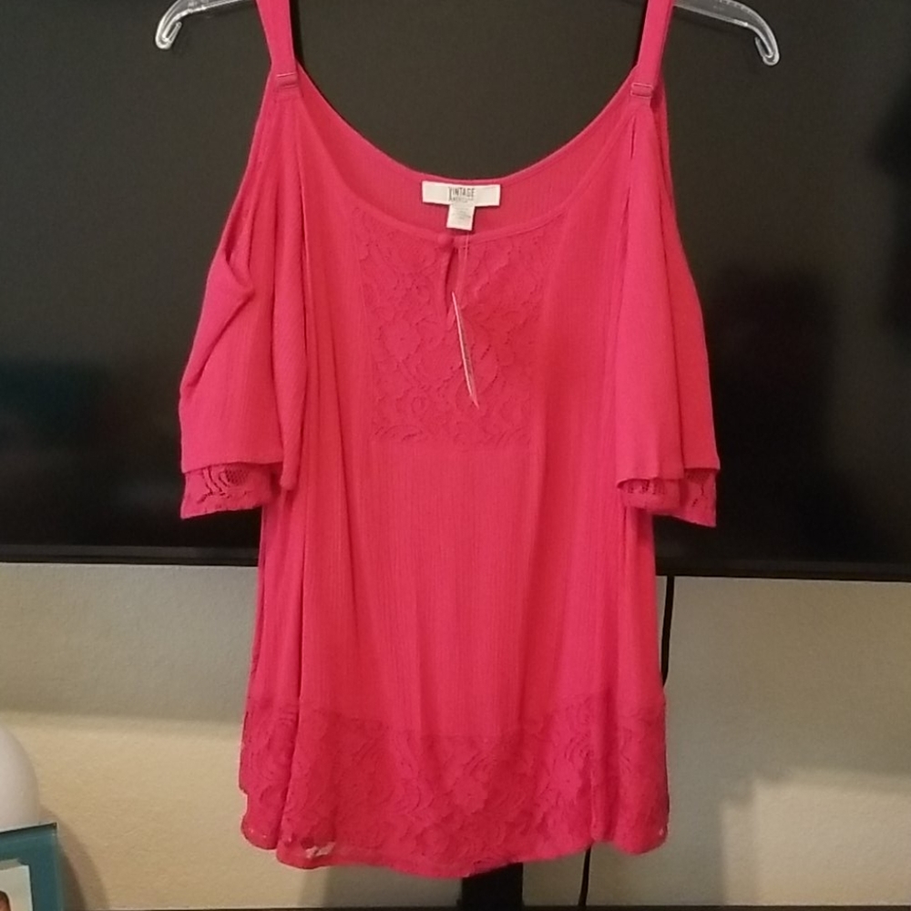 Cold shoulder top